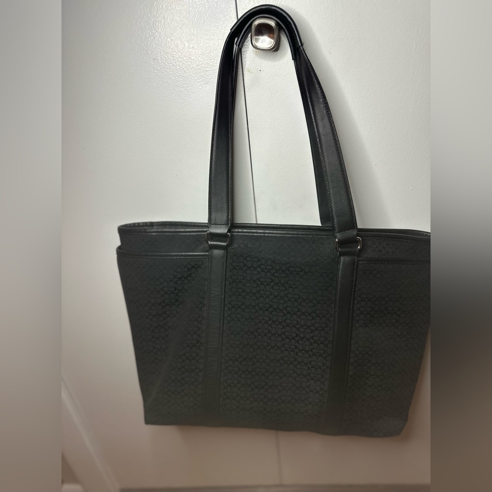 Preloved Coach Hamptons Signature XL Tote